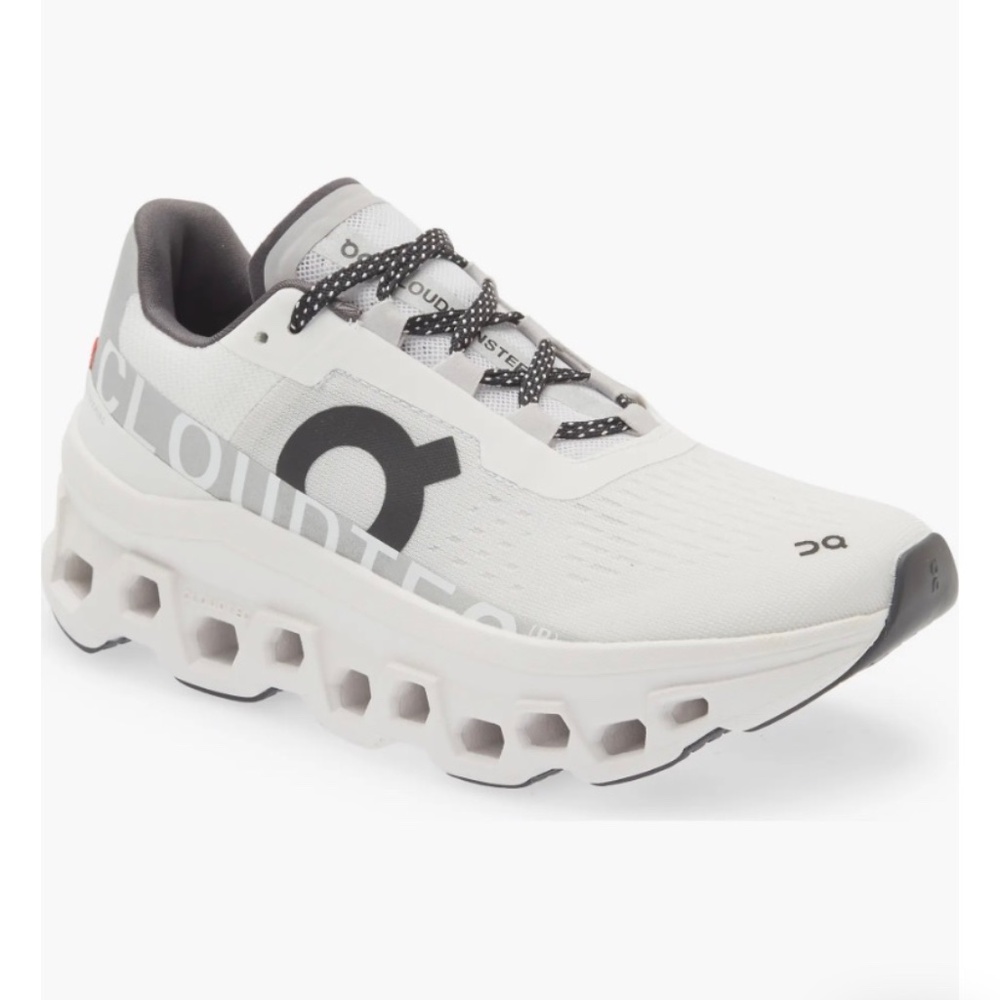 On Running White and Gray Athletic Shoes